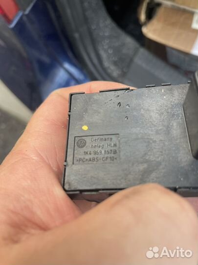 Кнопка стеклоподъемника Passat b6