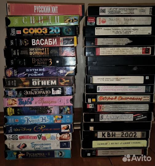 Видеокассеты с фильмами, мультфильмами, музыкой