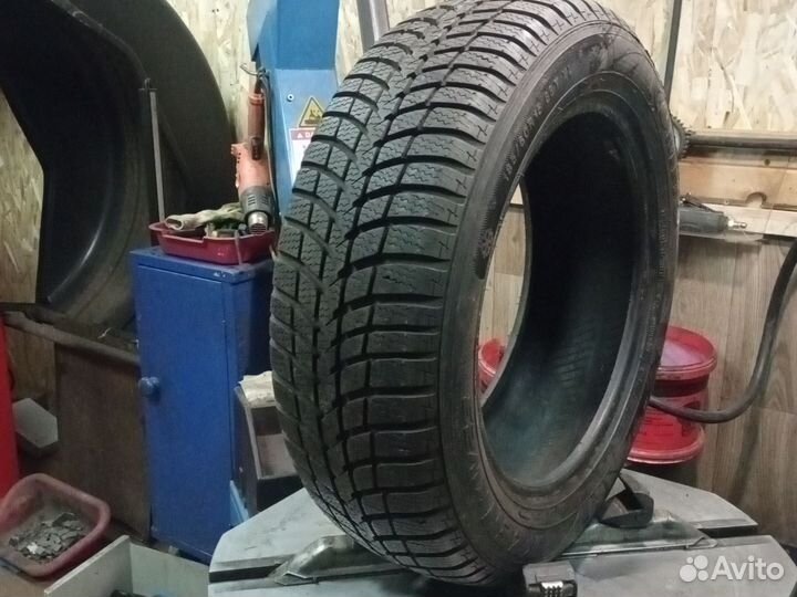 Kumho I'Zen KW23 185/60 R15 88T