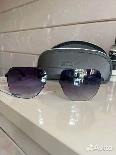 Очки солнцезащитные