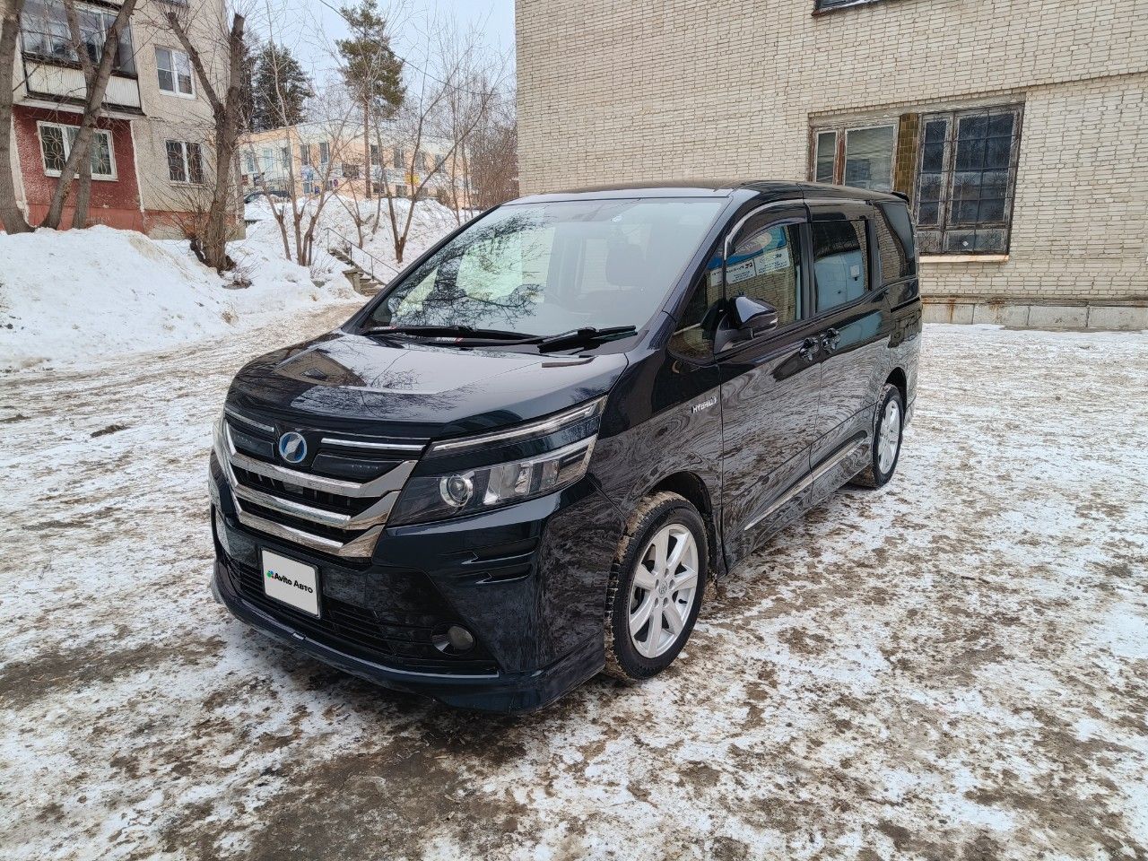 Toyota Voxy: фото владельца