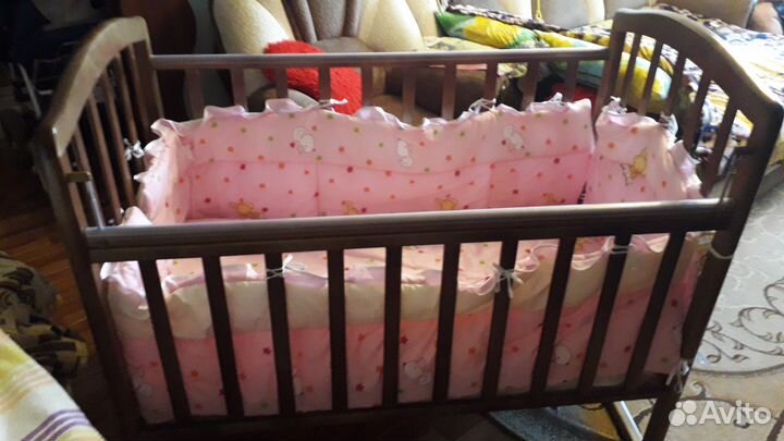 Детская кроватка