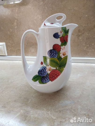 Селедочница. Кувшин. Блюдо