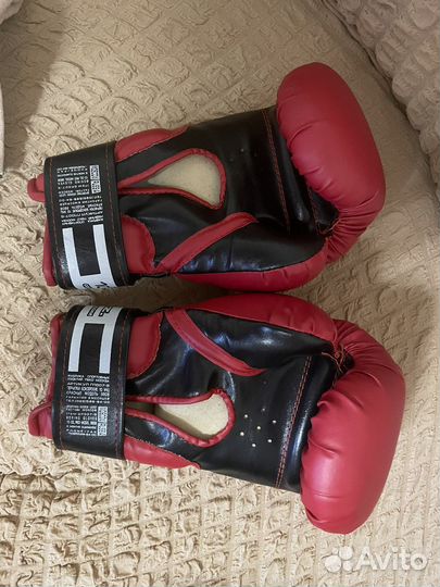 Боксерские перчатки leco