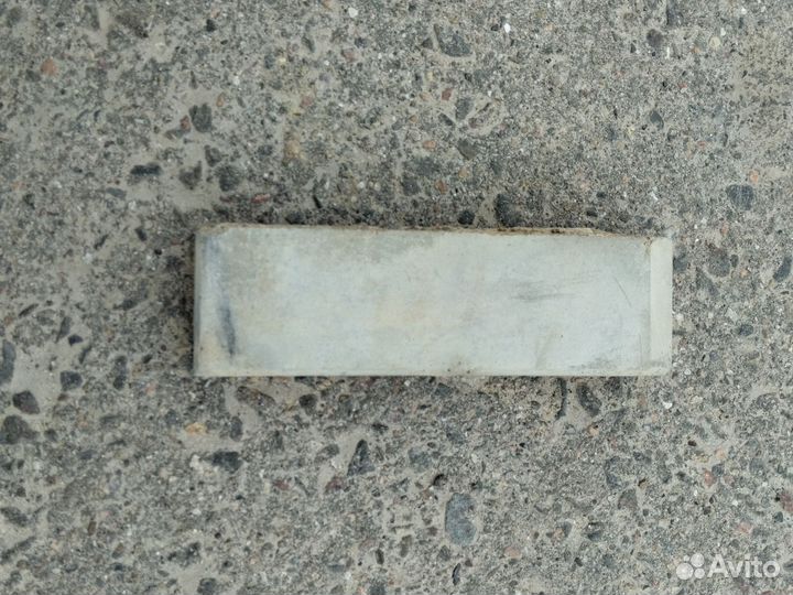 Кирпич что бы разбивать лицо