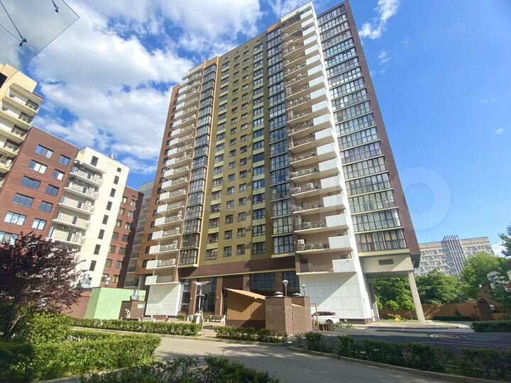 2-к. квартира, 80 м², 3/22 эт.
