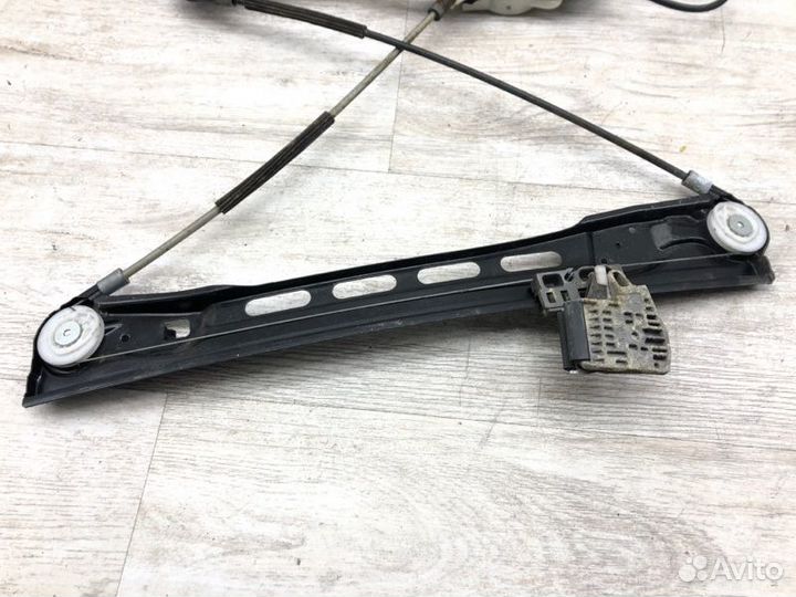 Мотор стеклоподъемника передний правый