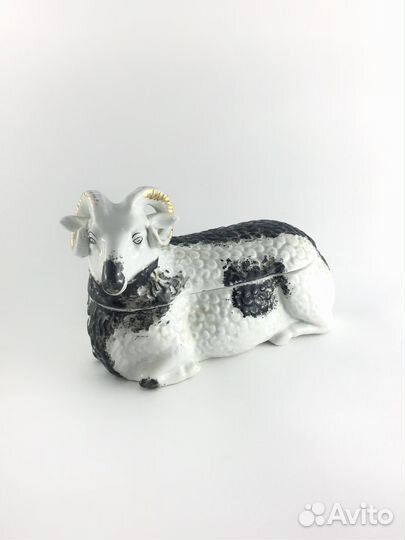 Фарфоровая масленка «Баран». Кузнецов. До 1917 г