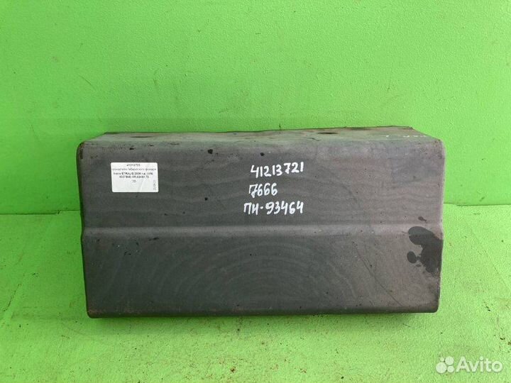 Кронштейн габаритного фонаря iveco stralis