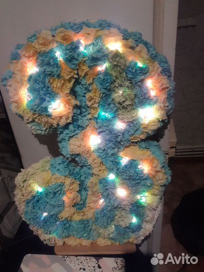 Цифра 3 Три с подсветкой