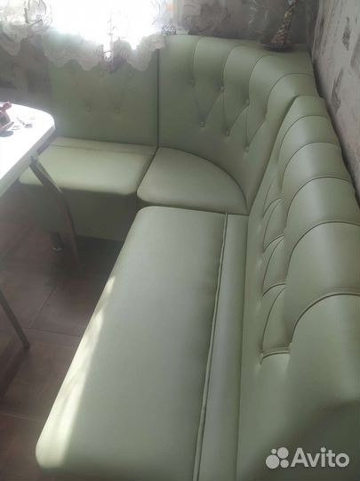 Кухонный угловой диван