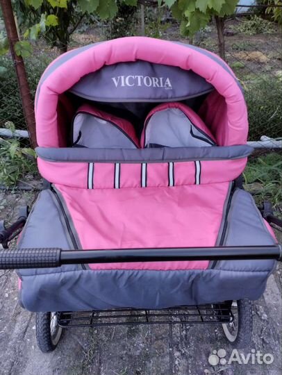 Прогулочная коляска для двойни Victoria gold