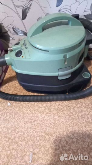 Пылесос моющий Philips triathlon 1400