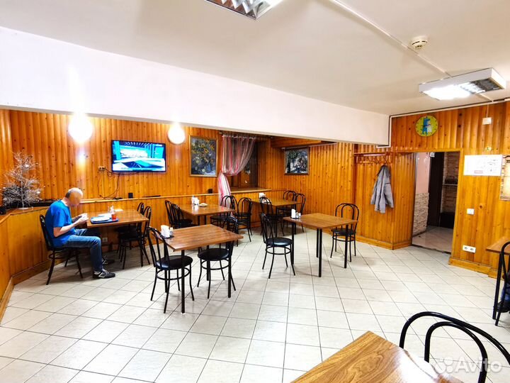 Столовая 183 кв.м. в бц. Вход с улицы