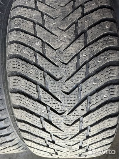 Nokian Tyres Hakkapeliitta 8 SUV 275/45 R21 110T