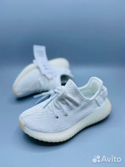 Adidas yeezy boost 350 детские белые разм. 32