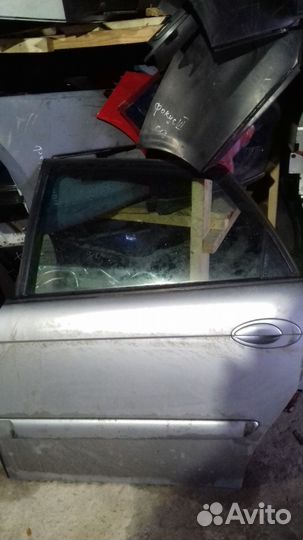 Стекло задняя левая дверь Citroen C5 2001-2006г