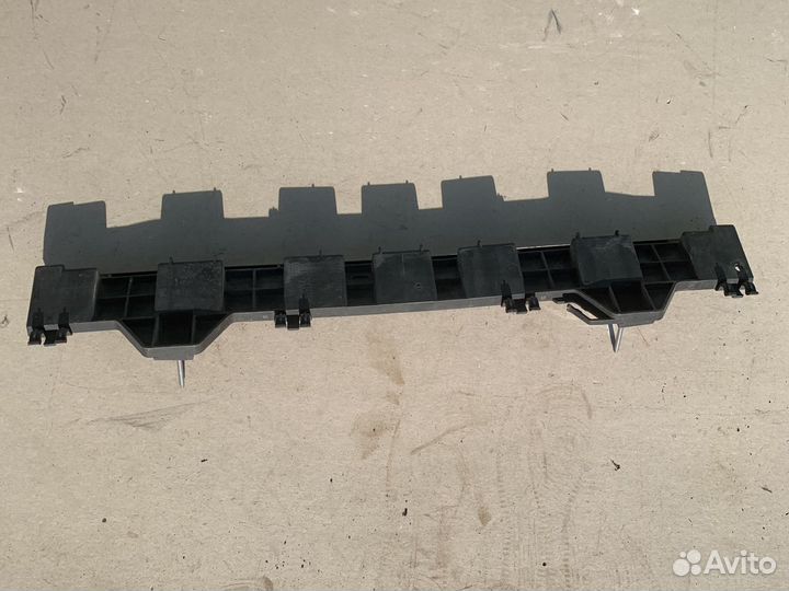 Кронштейн заднего бампера mercedes W204 C class