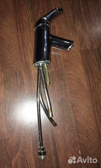 Смеситель с 3 подводками