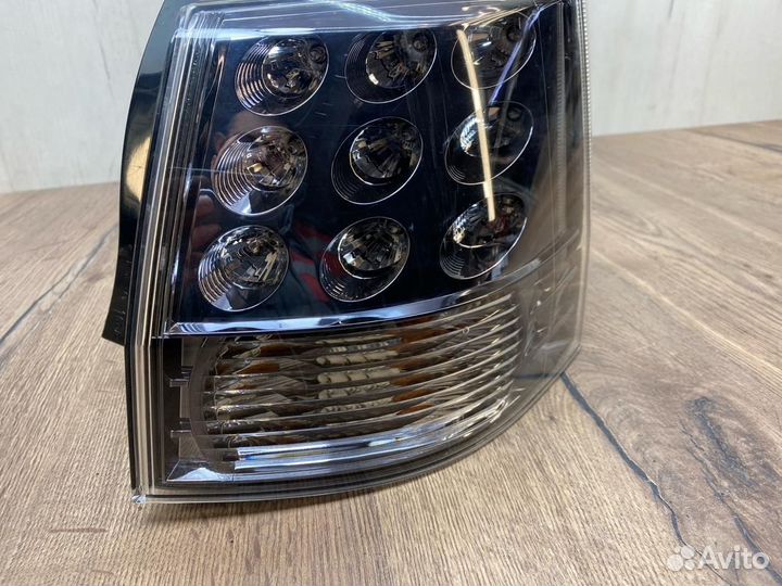 Фонарь правый Mitsubishi Outlander XL 4B12 2.4