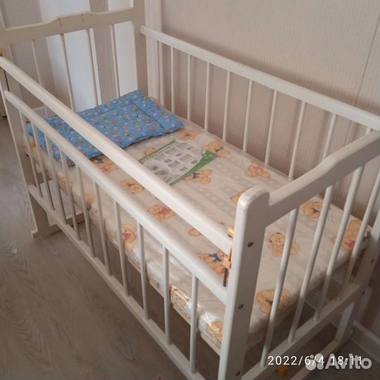 Детская кроватка