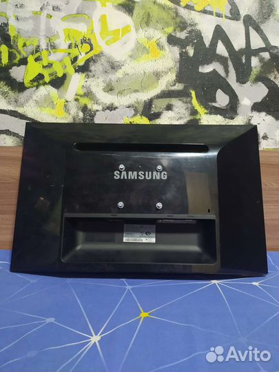 Монитор Samsung syncmaster P2250