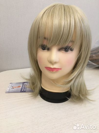 Парик женский