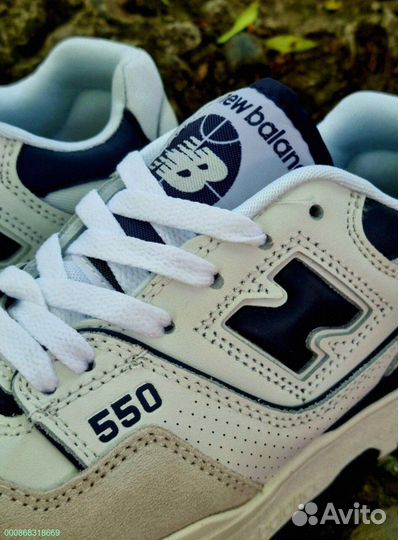 Стильные кроссовки New Balance 550 для мужчин