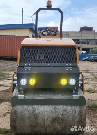 Дорожный каток SDBM BM3000, 2023