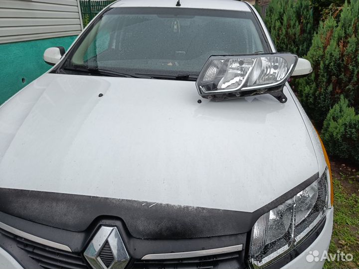 Фара передняя левая на Renault Logan 2