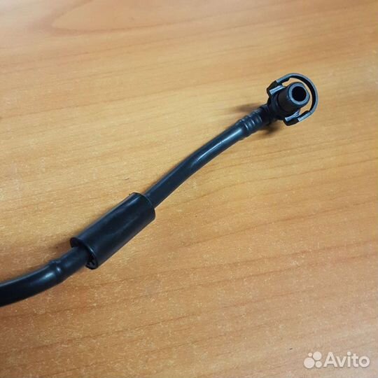 Трубка охлаждения Opel Astra H 1.6