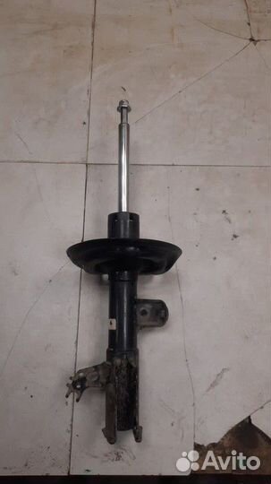 Амортизатор передний левый Toyota Camry