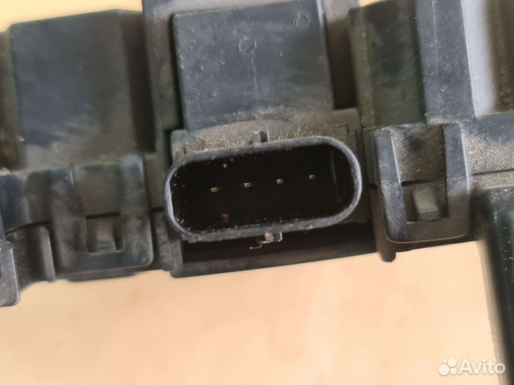 Блок силовых предохранителей Mercedes W221