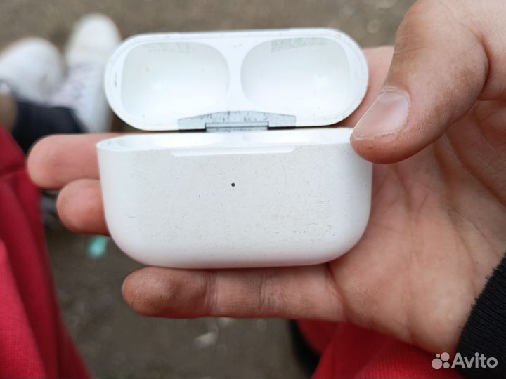 Зарядный кейс для airpods pro