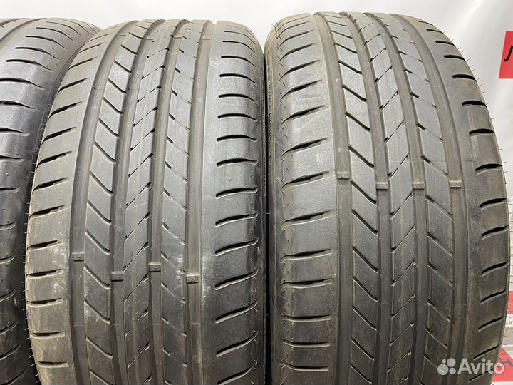 Goodyear EfficientGrip 235/45 R19