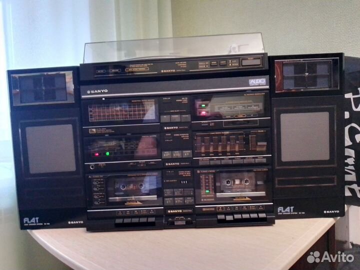 Музыкальный центр с винилом Sanyo T6100