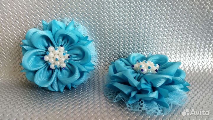 Бантики голубые, нарядные