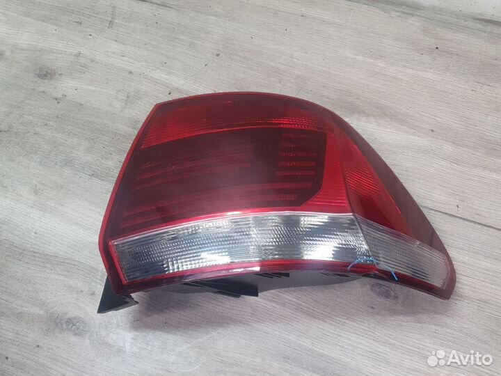 Фонарь задний правый Volkswagen polo 2015+