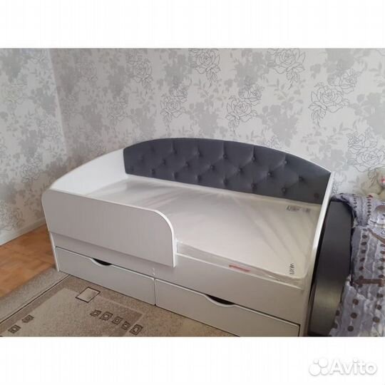 Кровать для малыша диван съёмный борт лдсп