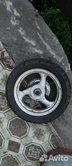 Переднее колесо на скутер