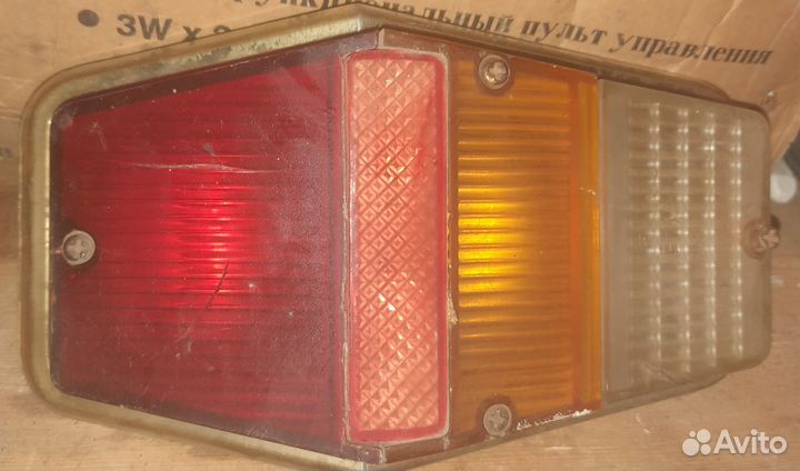 Габаритный фонарь газ -24