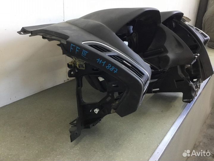 Торпедо Ford Focus III 2011