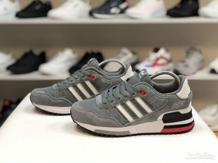 Кроссовки Adidas zx750