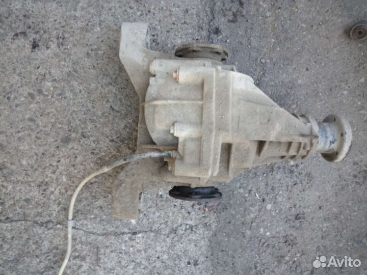 Продам запчасти на Volkswagen Touareg 2 года