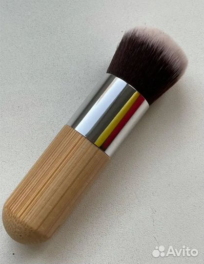 Кисть для макияжа кабуки новая