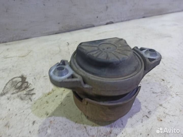 Подушка двигателя