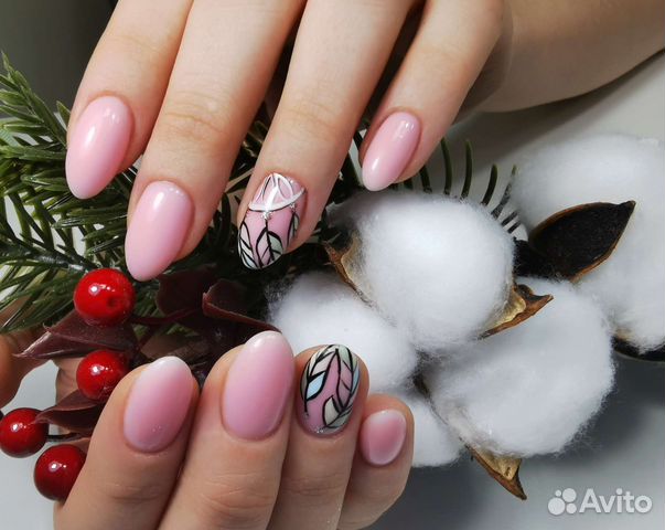 Маникюр и педикюр