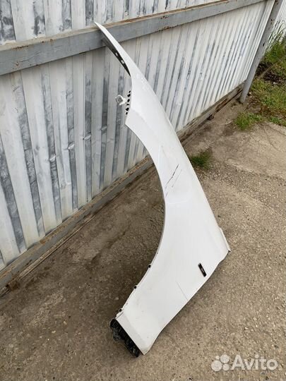 Крыло переднее левое бмв ф20 с дефектом