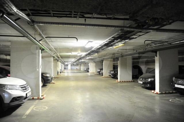 Машиноместо, 25 м²