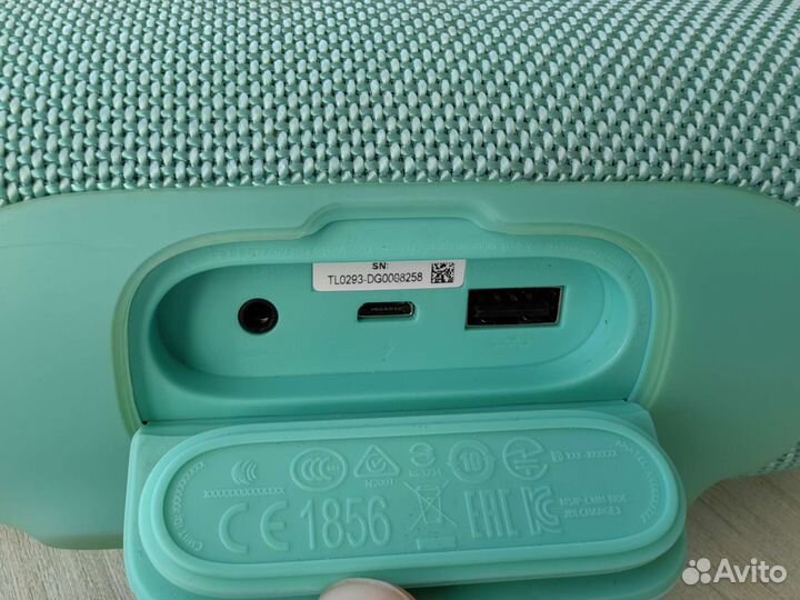 Колонка jbl charge 3